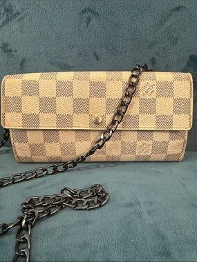 Louis Vuitton Checkered Crossbody Bag in Beige and Tan CHOOSE STRAP